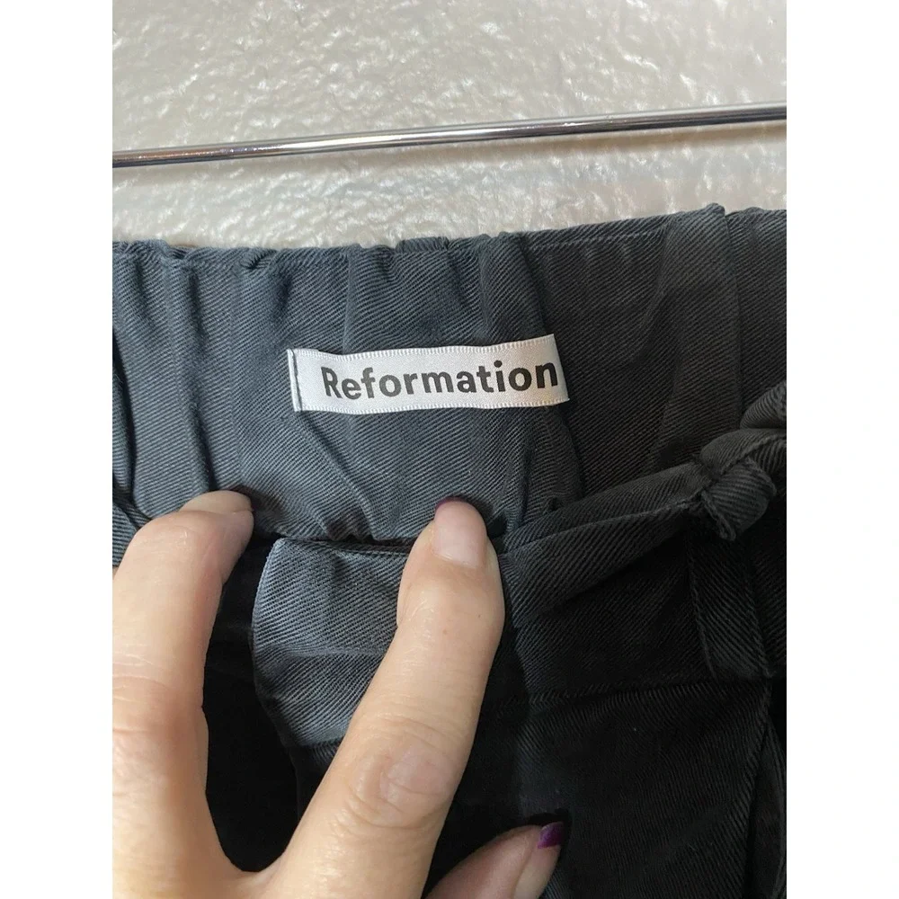 Reformation l Black Tencel Cargo Pants Size 4 - Picture 3 of 5